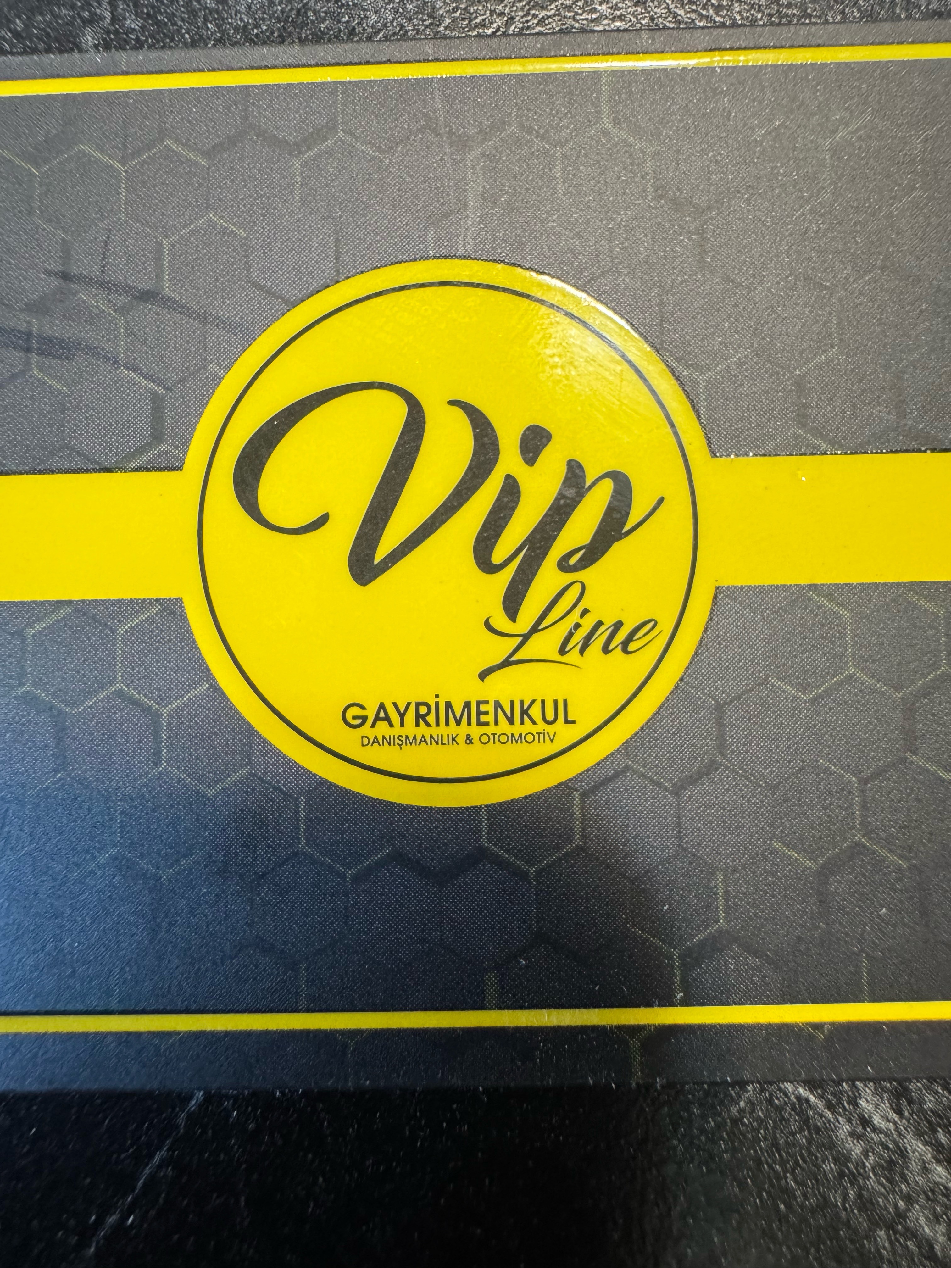 VİP Line Gayrimenkul logosu