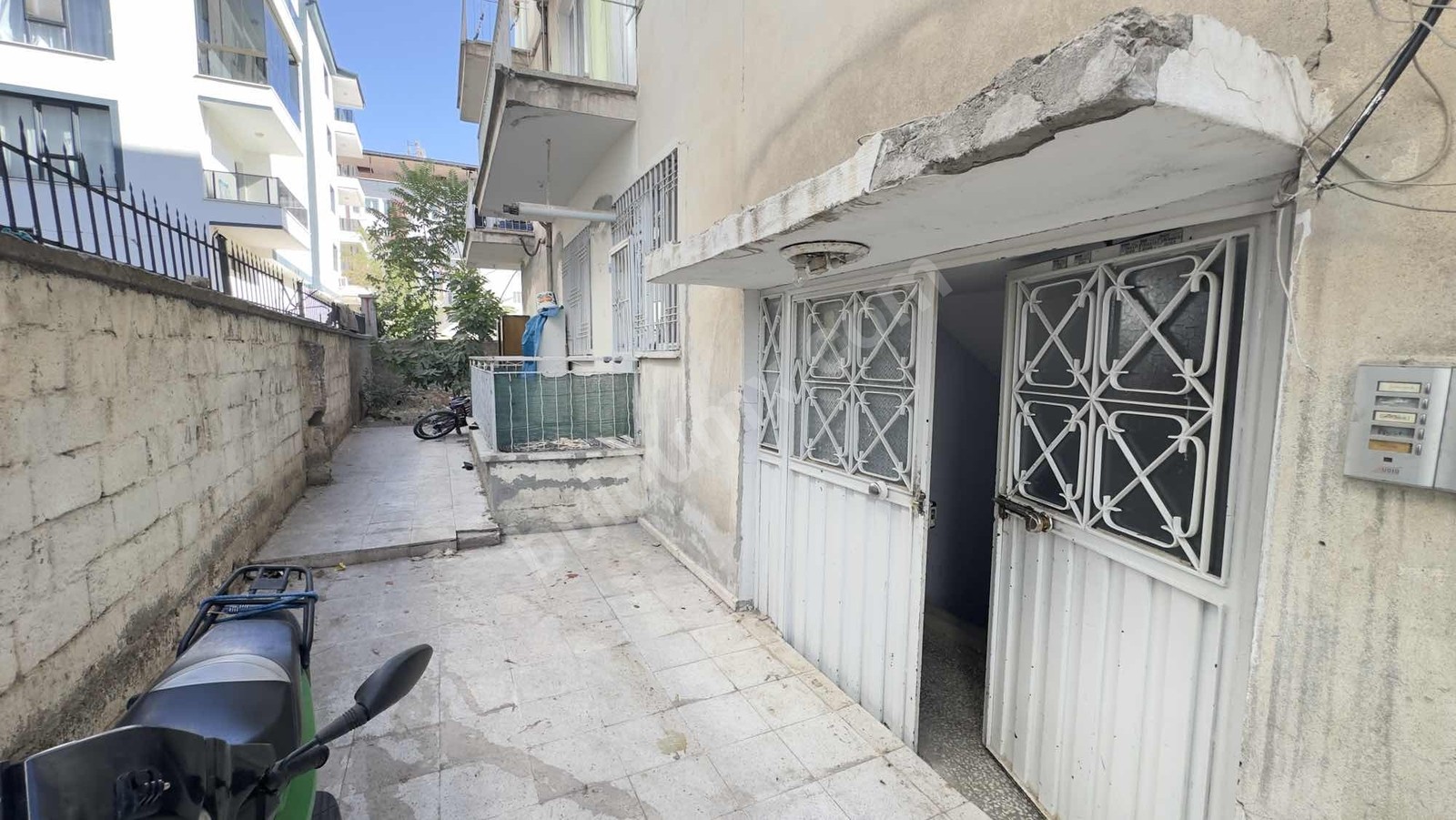 GB/NEST'DEN ZAFER MAH. PAZAR SOKAK'TA 3+1 ARAKAT DAİRE - Fotoğraf 11