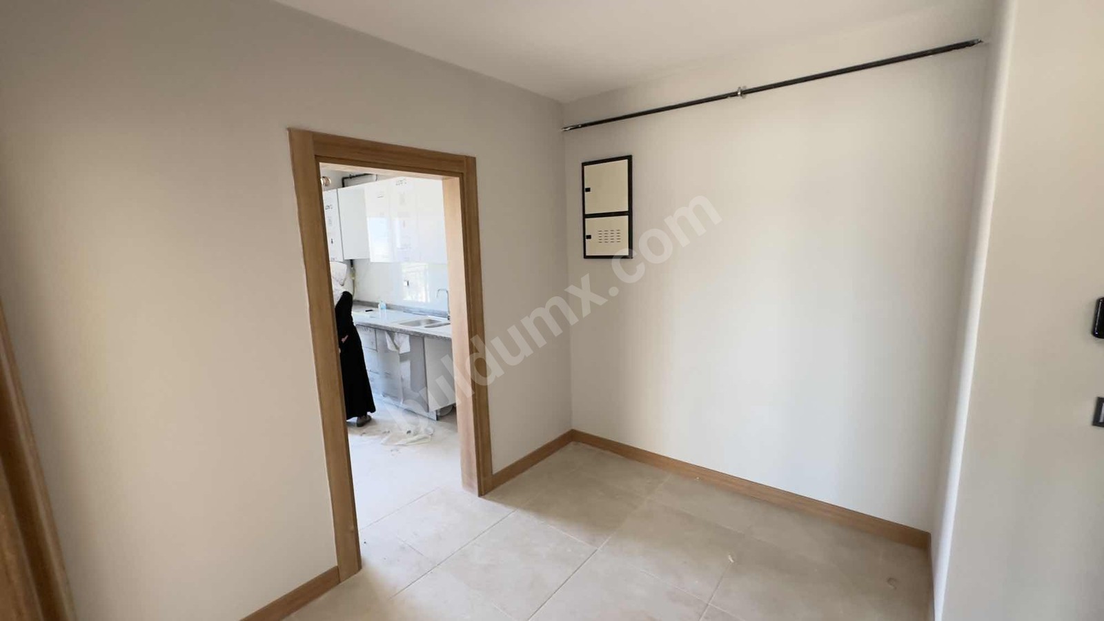 GB/NEST'den ÇAMURLU AKOĞUZ KIŞLASI TOKİDE 3+1 KİRALIK DAİRE - Fotoğraf 11