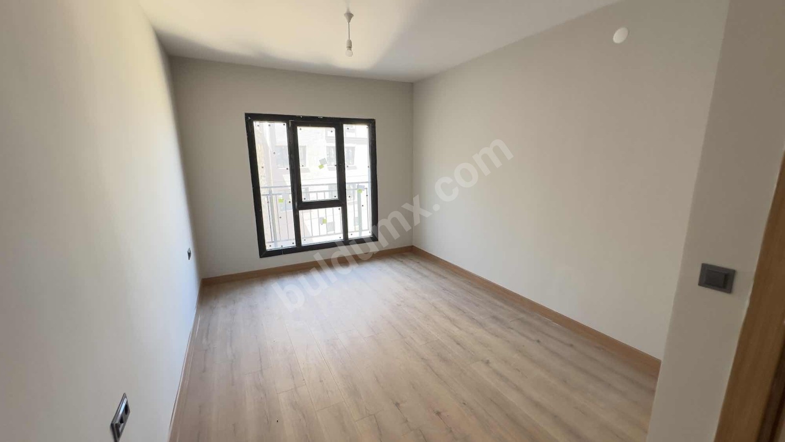 GB/NEST'den ÇAMURLU AKOĞUZ KIŞLASI TOKİDE 3+1 KİRALIK DAİRE - Fotoğraf 7
