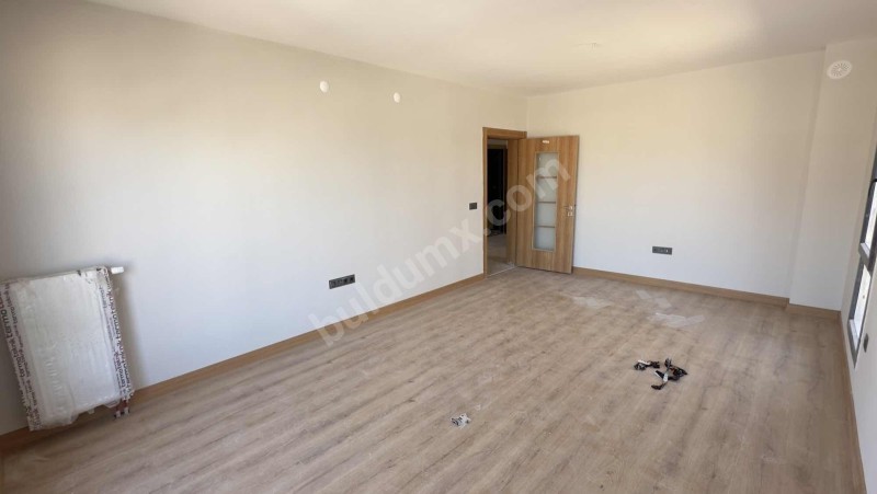GB/NEST'den ÇAMURLU AKOĞUZ KIŞLASI TOKİDE 3+1 KİRALIK DAİRE