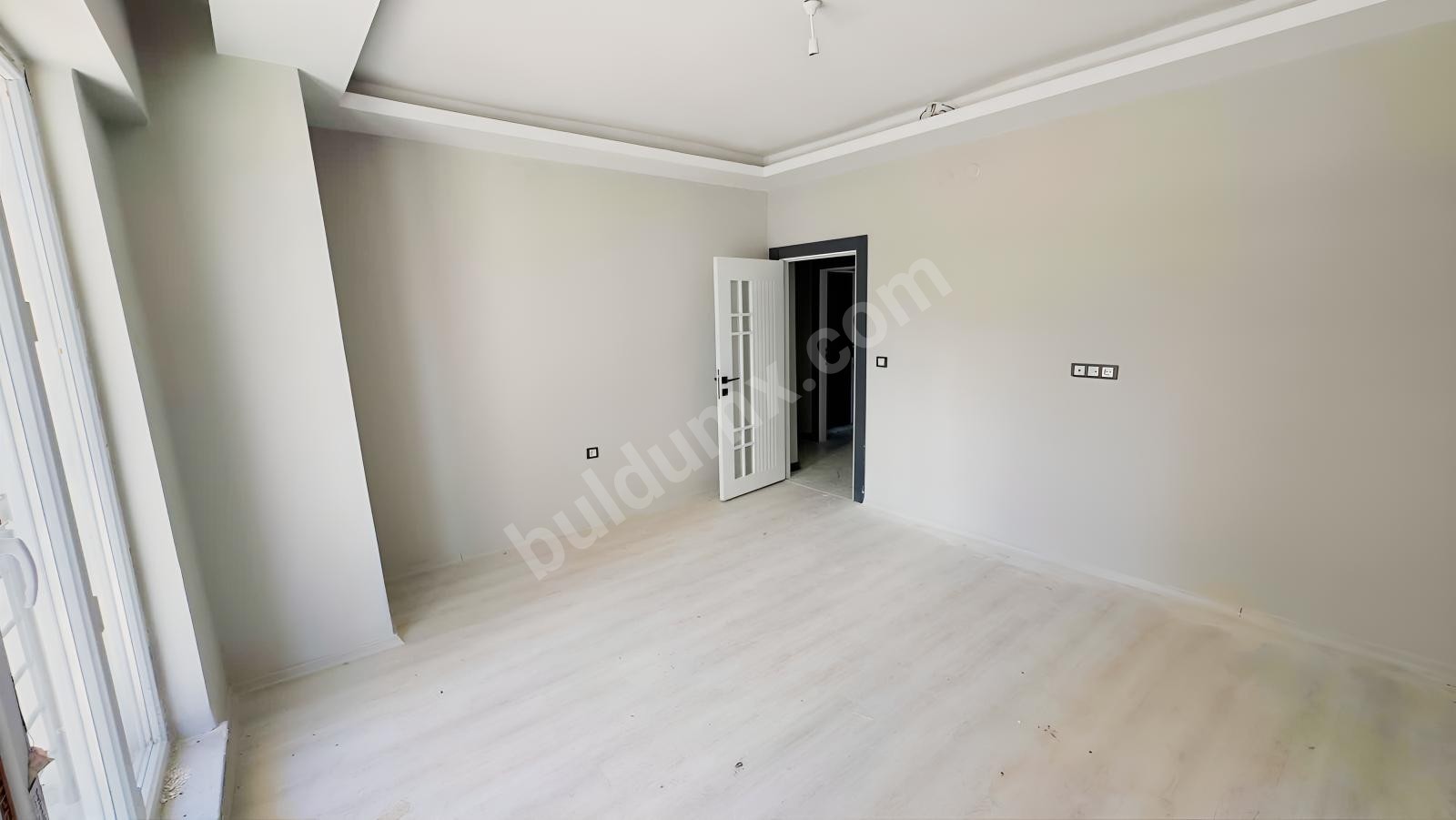 GB/NEST'DEN ÇATYOL KUŞAK YOLUNUN HEMEN ARKASI 2+1 SIFIR LÜX - Fotoğraf 1
