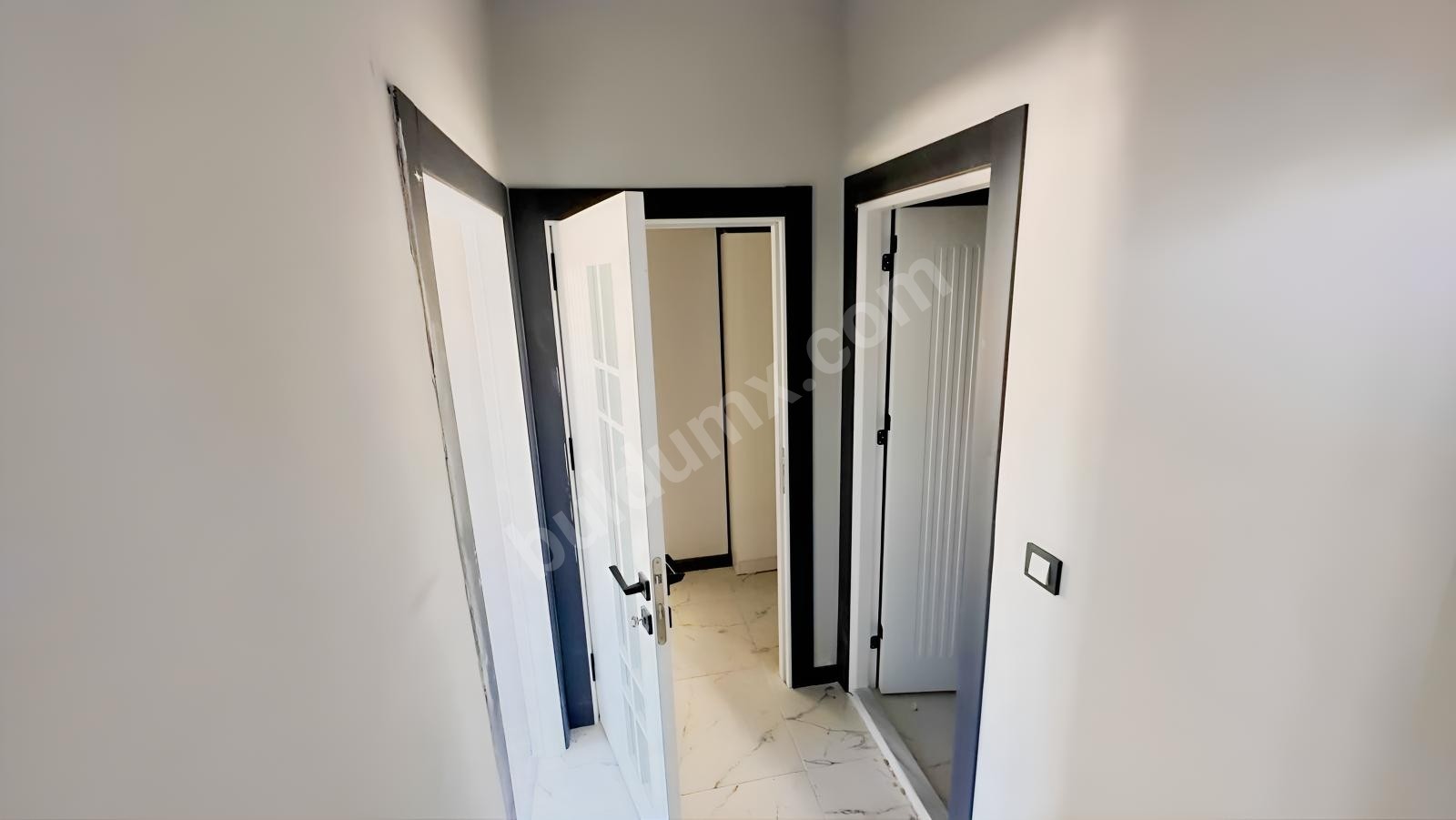 GB/NEST'DEN ÇATYOL KUŞAK YOLUNUN HEMEN ARKASI 2+1 SIFIR LÜX - Fotoğraf 7