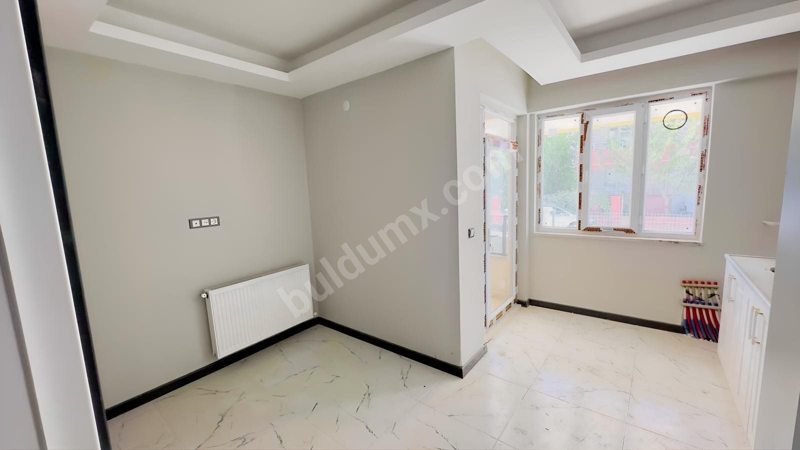 GB/NEST'DEN ÇATYOL KUŞAK YOLUNUN HEMEN ARKASI 2+1 SIFIR LÜX - Fotoğraf 4