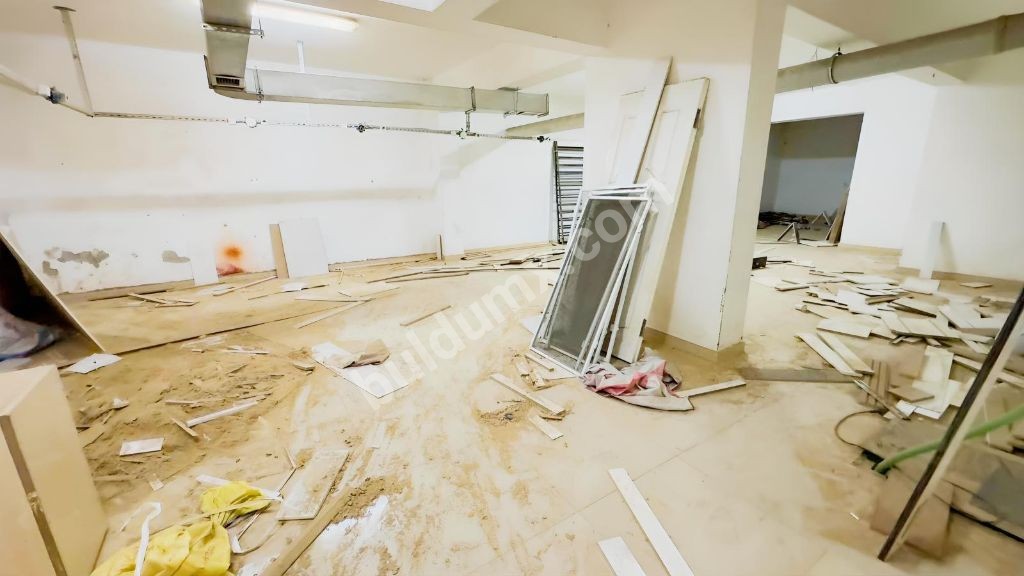 GB/NEST'DEN HİDAYET MAH.CADDE ÜSTÜ ACİL SATILIK 230M2 DÜKKAN - Fotoğraf 1