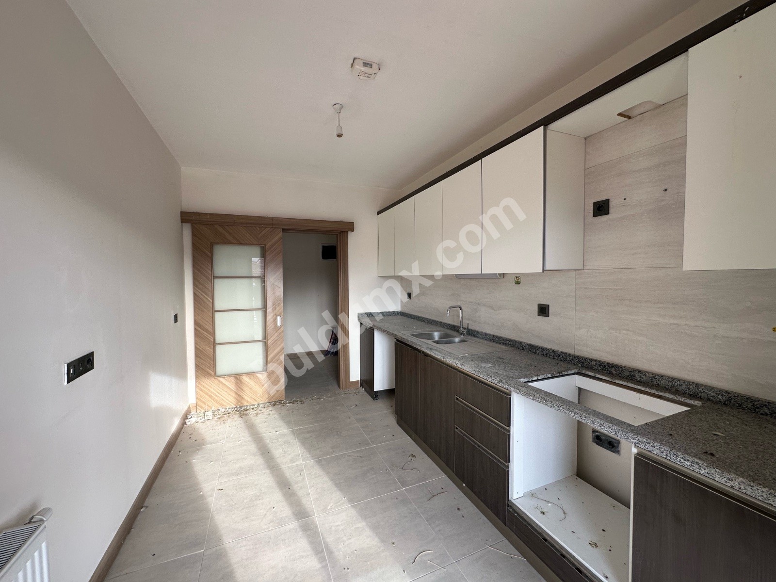 İKİZCE MASKİ ARKASI KİRALIK DAİRE - Fotoğraf 1