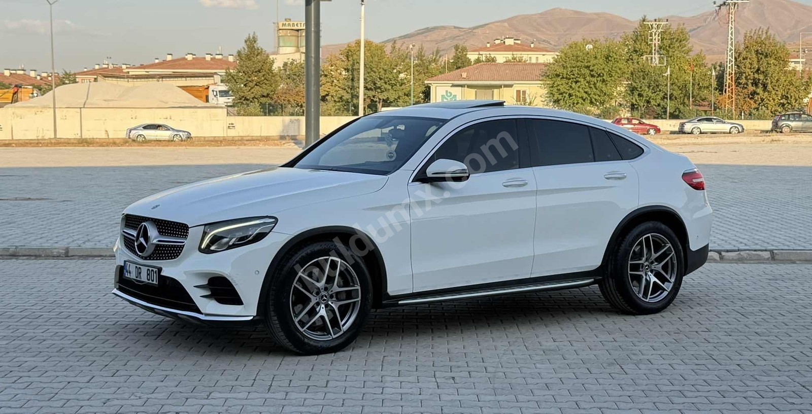 MERCEDES GLC 250 AMG 4 MATİC BOYASIZ HATASIZ - Fotoğraf 3