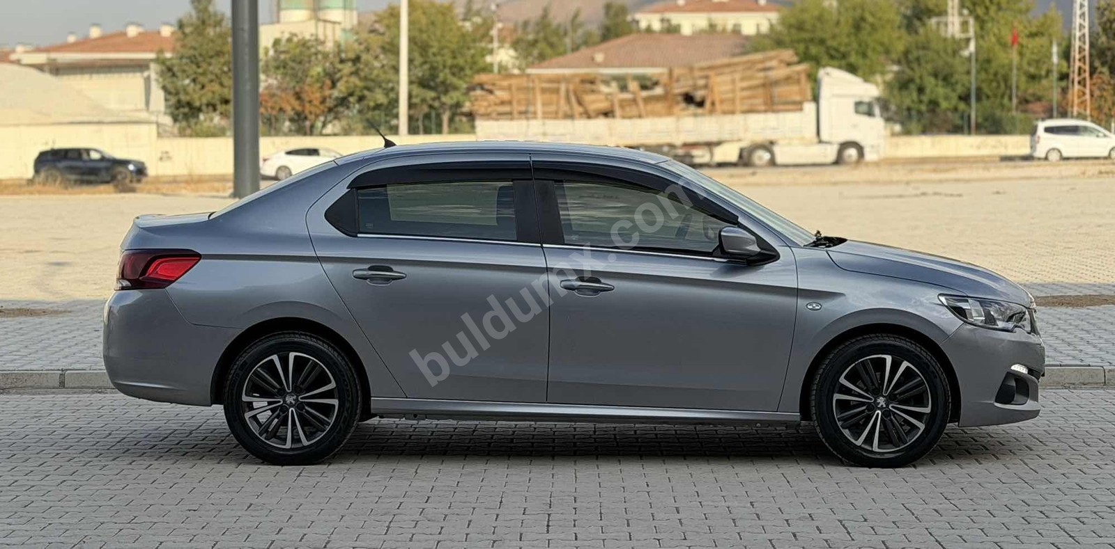 PEUGEOT 301 ALLURE HATASIZ YARIM BOYA - Fotoğraf 1