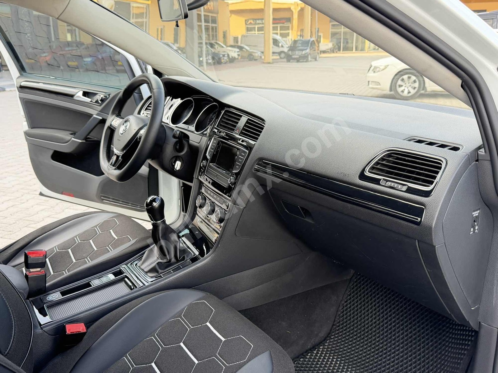 GOLF 1.6 TDI R DÖNÜŞÜM - Fotoğraf 1