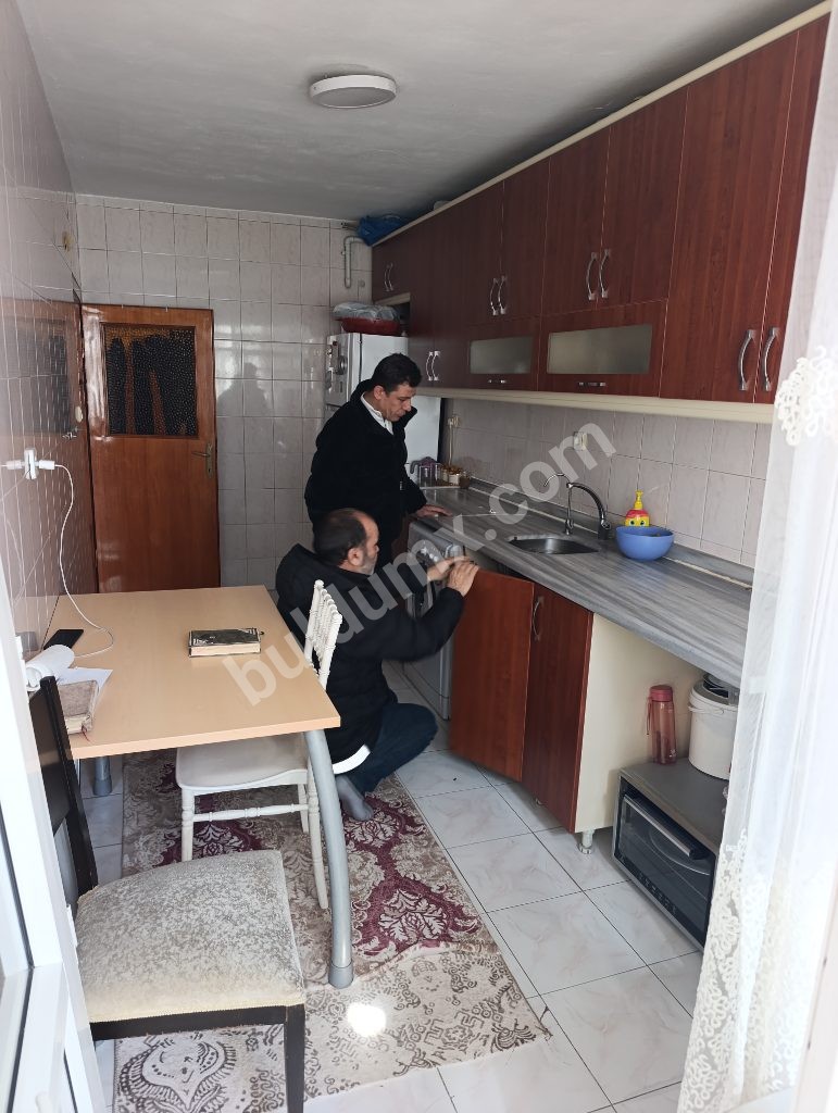 İSTANBUL SEFAKÖY MEHMET AKİF ERSOY MAHALLESİNDE SATILIK ARAKAT DAİRE - Fotoğraf 11
