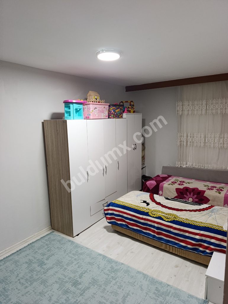 İSTANBUL SEFAKÖY MEHMET AKİF ERSOY MAHALLESİNDE SATILIK ARAKAT DAİRE - Fotoğraf 8
