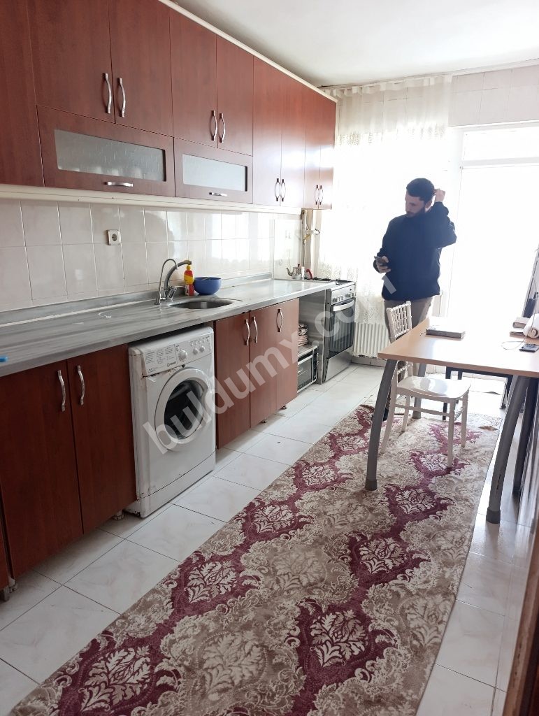 İSTANBUL SEFAKÖY MEHMET AKİF ERSOY MAHALLESİNDE SATILIK ARAKAT DAİRE - Fotoğraf 10