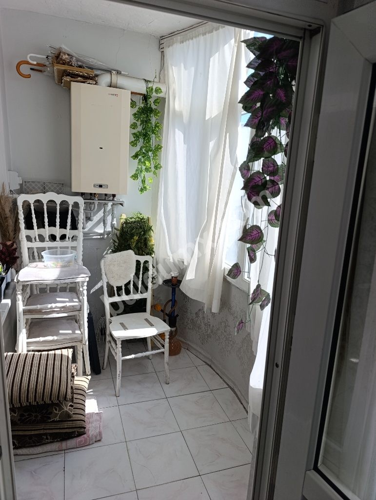 İSTANBUL SEFAKÖY MEHMET AKİF ERSOY MAHALLESİNDE SATILIK ARAKAT DAİRE - Fotoğraf 12