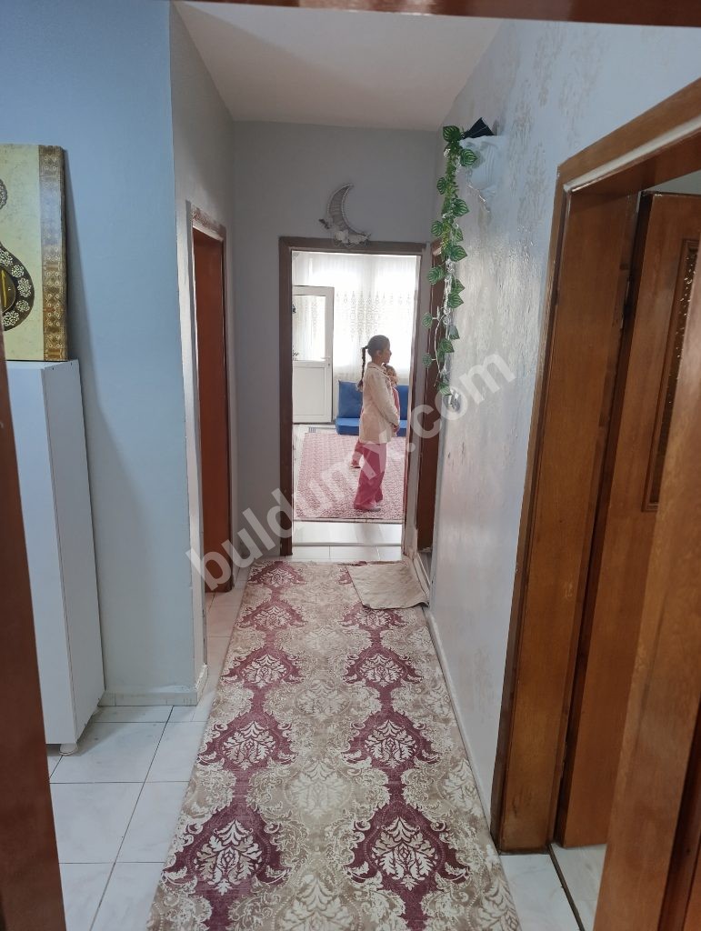 İSTANBUL SEFAKÖY MEHMET AKİF ERSOY MAHALLESİNDE SATILIK ARAKAT DAİRE - Fotoğraf 5