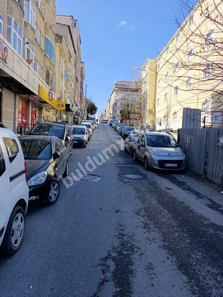 İSTANBUL SEFAKÖY MEHMET AKİF ERSOY MAHALLESİNDE SATILIK ARAKAT DAİRE - Fotoğraf 3