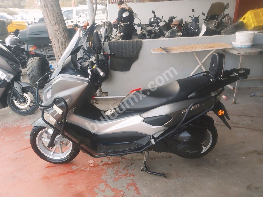 2022 model/ revolt RM5-X - Fotoğraf 6