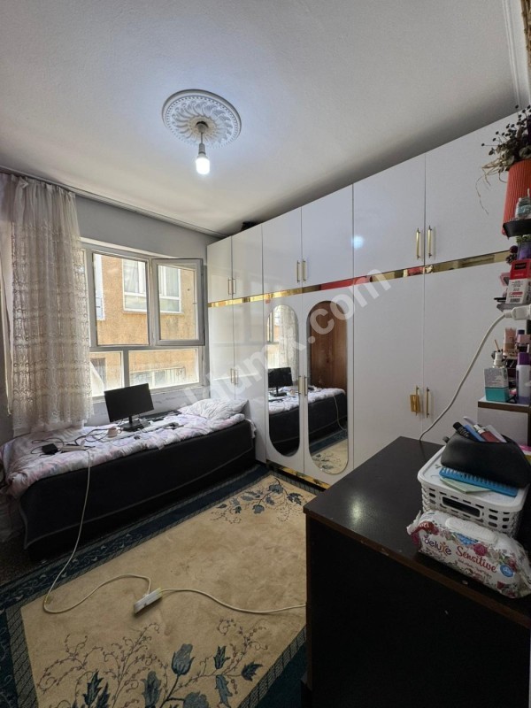 ŞANLIURFA HALİLİYE İPEKYOL MAH AHMET ERSEVEN 2.KAT 2+1 SOBALI