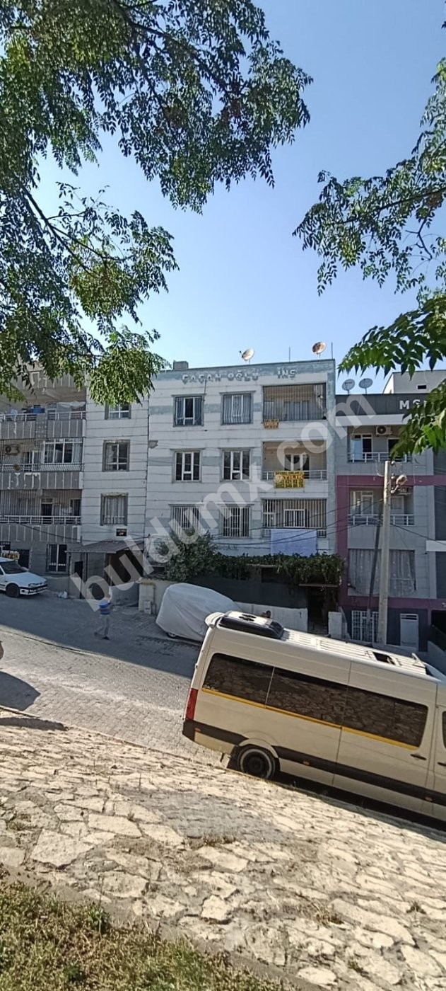 ŞANLIURFA HALİLİYE AHMET YESEVİ MAH 2.KAT 2+1 D.GAZ KAPIDA - Fotoğraf 2