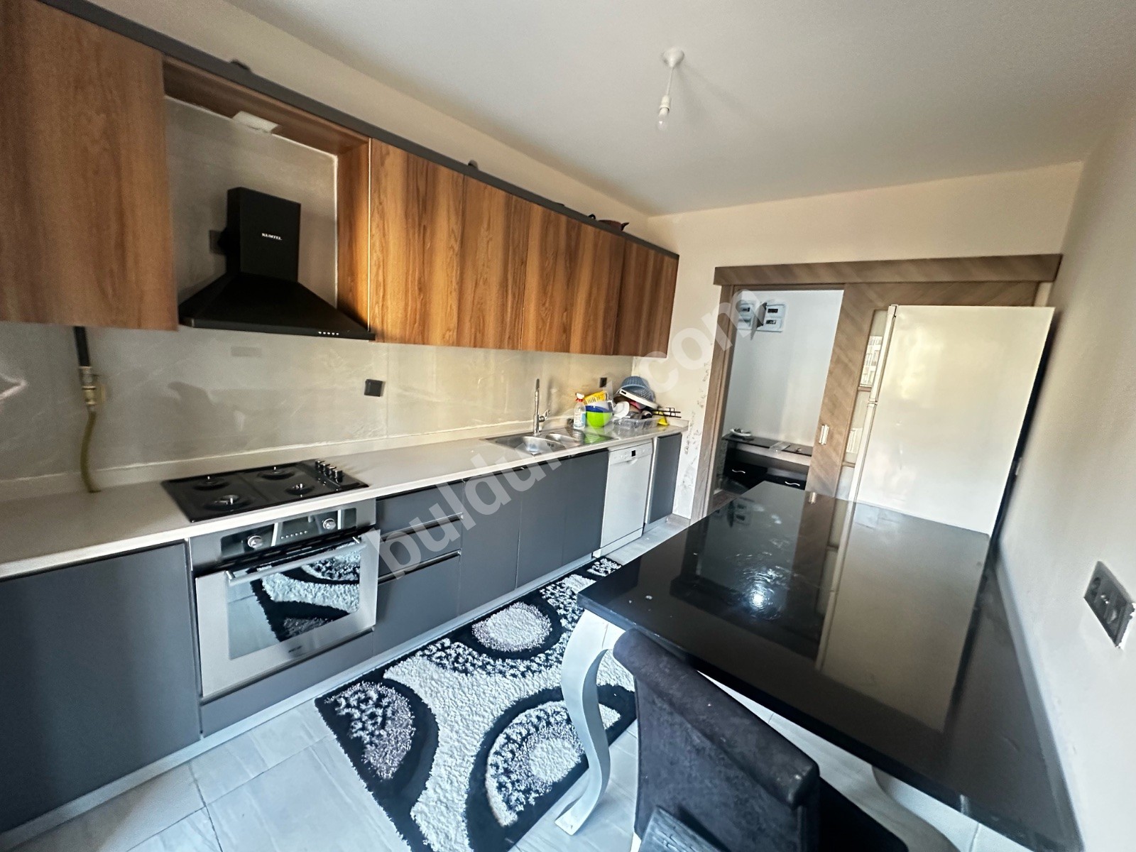 BEREKET'TEN ÇAMURLU TOKİDE 3+1 EŞYALI DAİRE - Fotoğraf 3