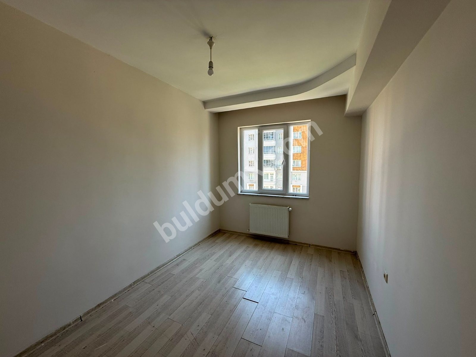 AKTAŞ Emlaktan Çiftlik Caddesinde Satılık 4+1 Arakat Daire - Fotoğraf 11