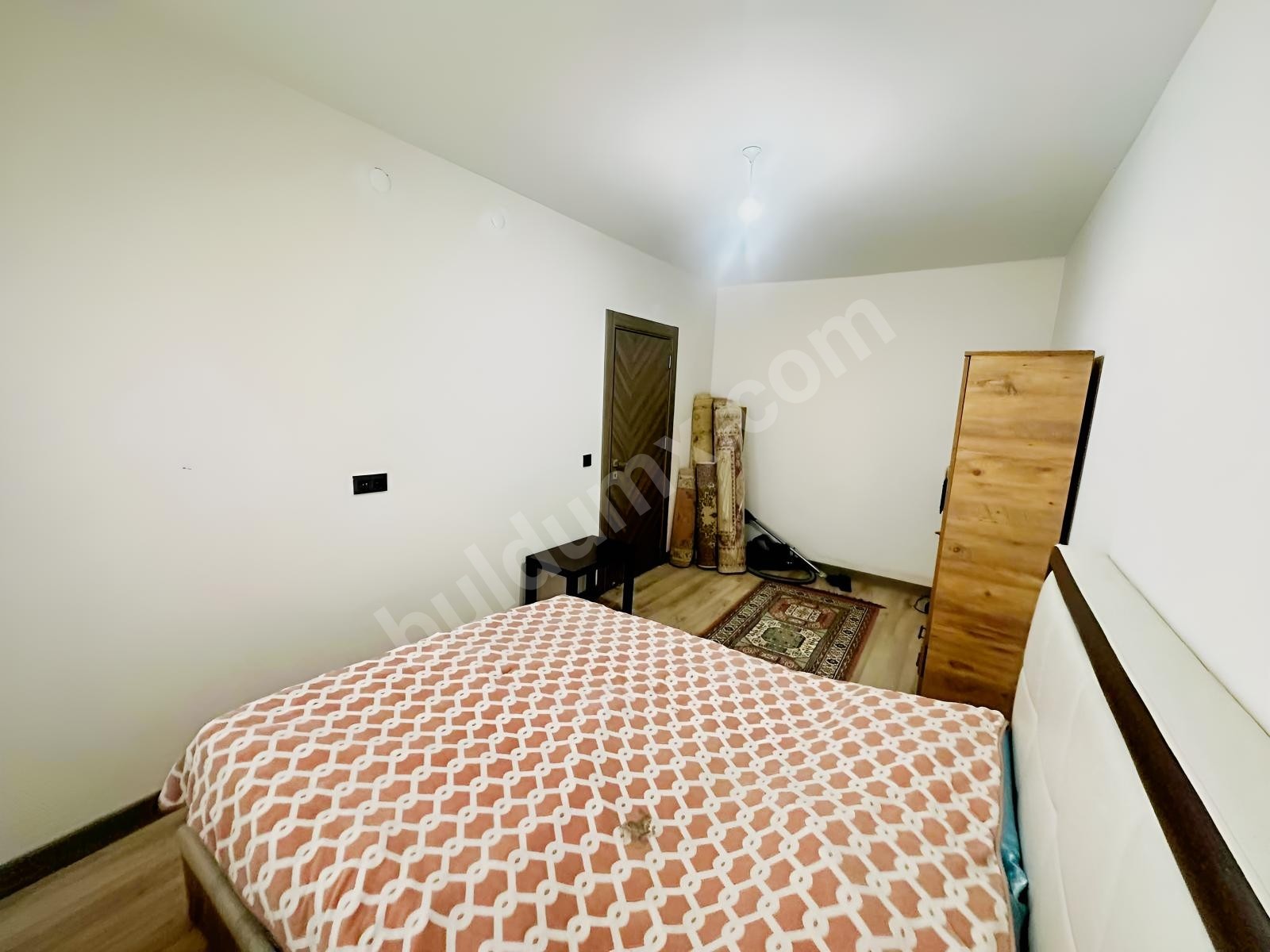 BEREKET'TEN ÇAMURLU TOKİDE EŞYALI 3+1 KİRALIK DAİRE - Fotoğraf 2