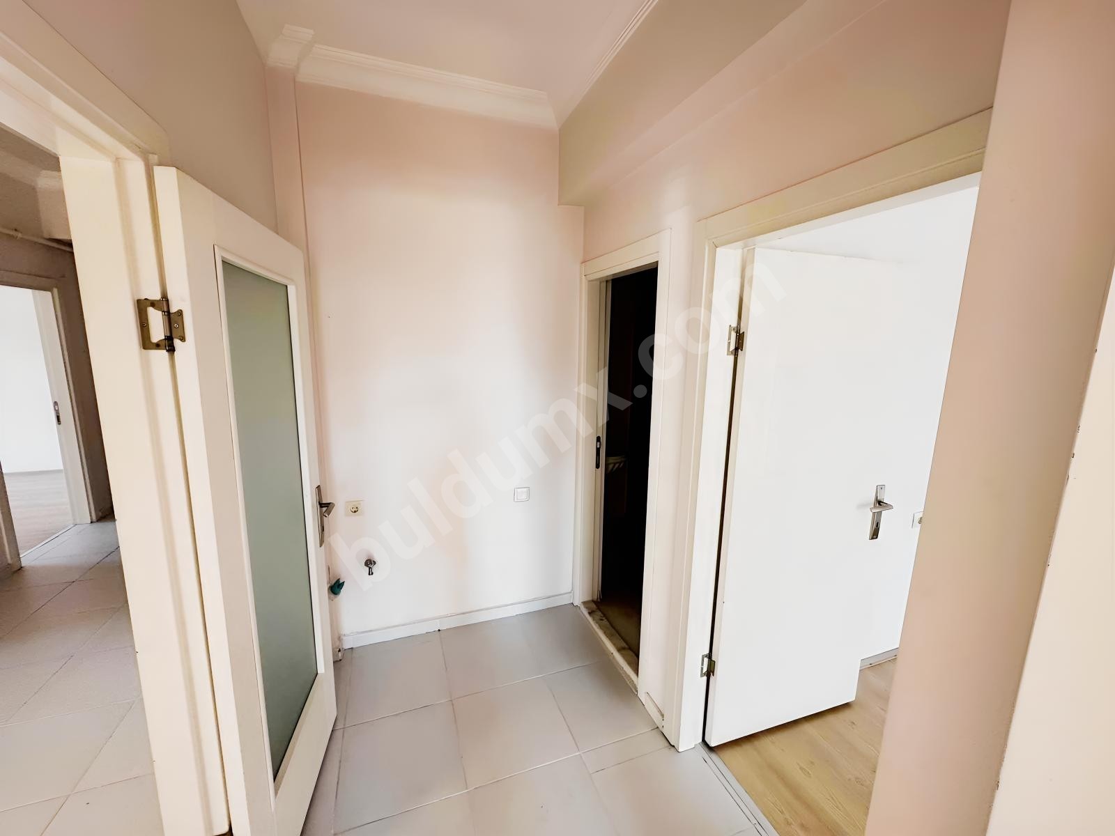 BEREKET'TEN TANDOĞAN MAH. 3+1 SİTE İÇİ SATILIK DAİRE - Fotoğraf 5