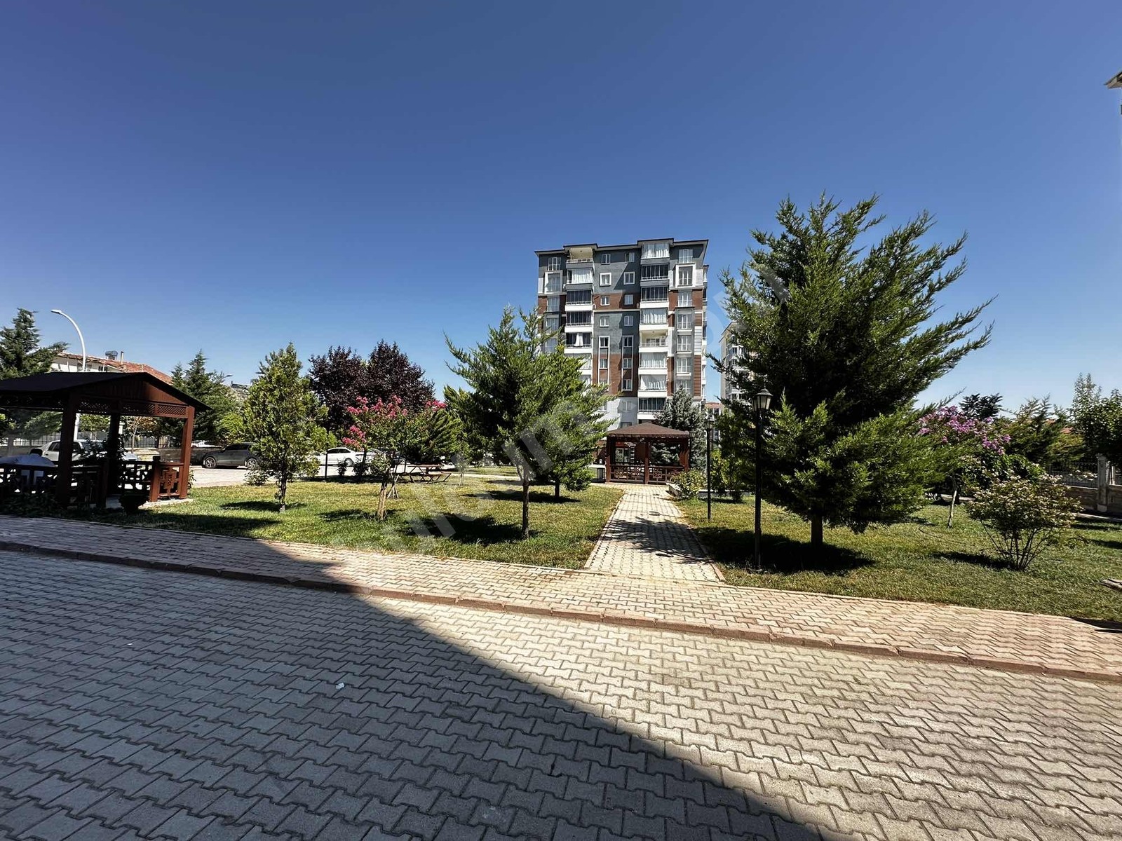 BEREKET'TEN TANDOĞAN MAH. 3+1 SİTE İÇİ SATILIK DAİRE - Fotoğraf 7