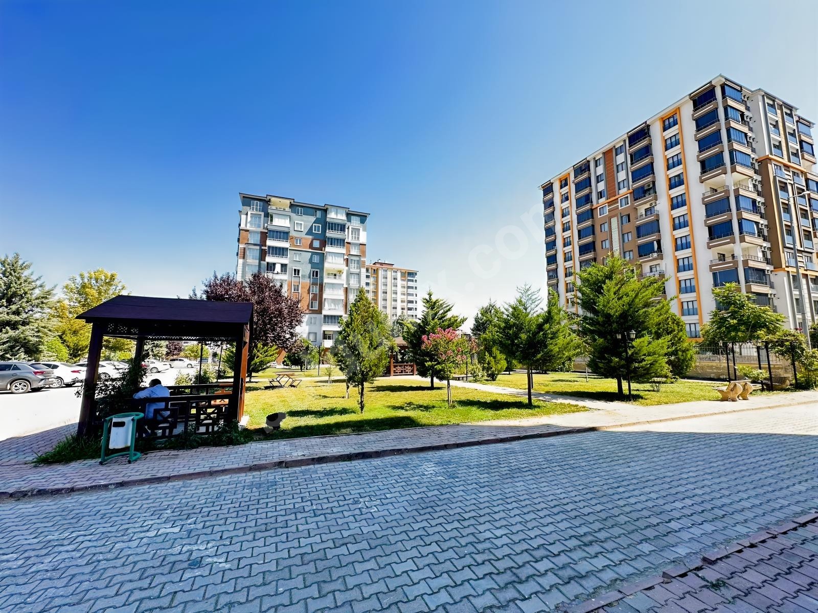 BEREKET'TEN TANDOĞAN MAH. 3+1 SİTE İÇİ SATILIK DAİRE - Fotoğraf 1