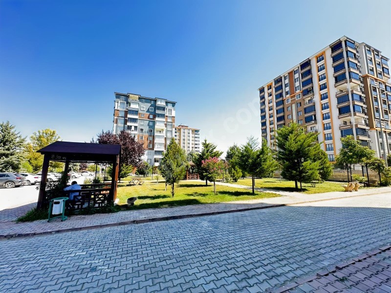 BEREKET'TEN TANDOĞAN MAH. 3+1 SİTE İÇİ SATILIK DAİRE