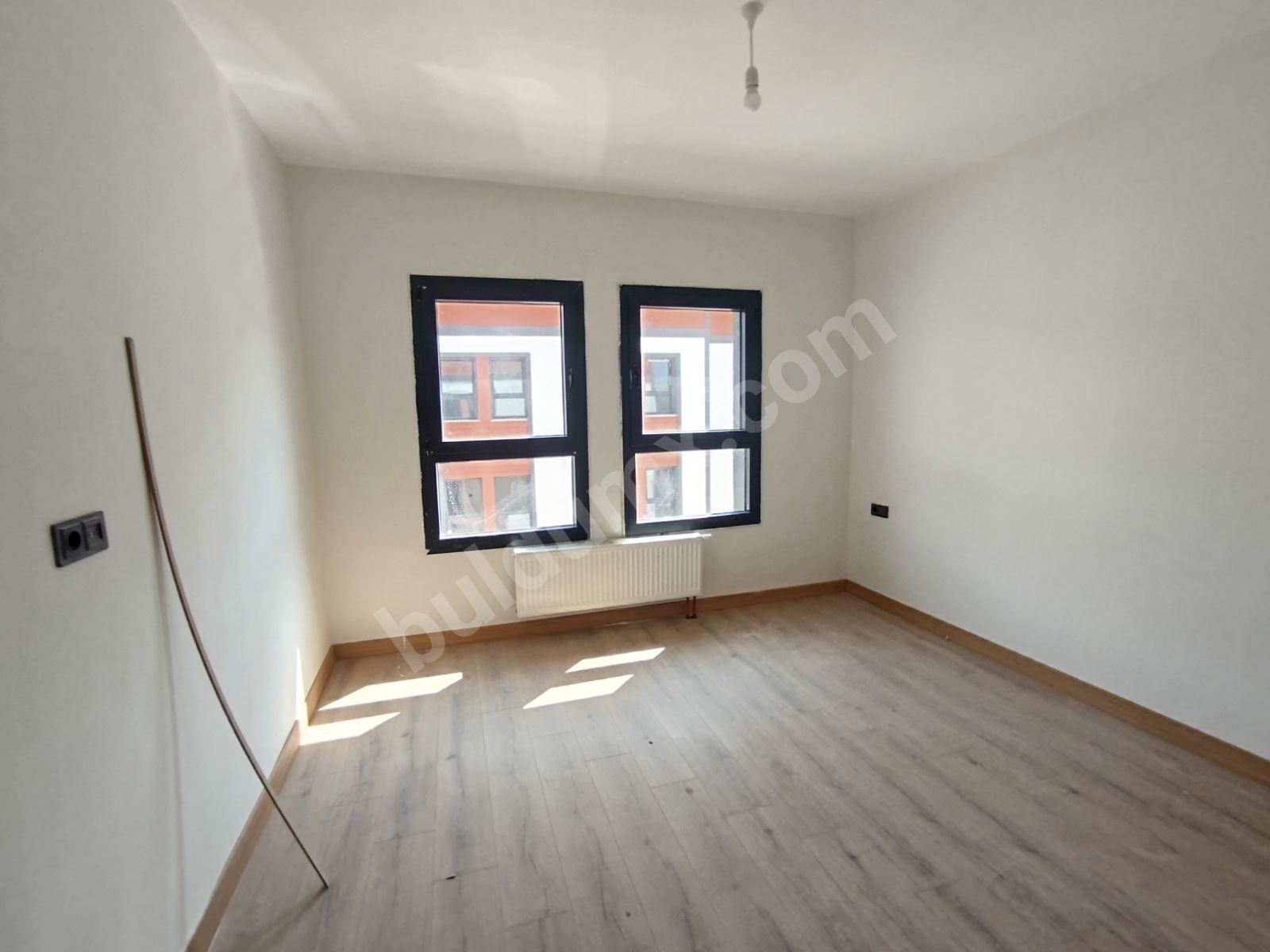 ÇAMURLU AKOĞUZ KIŞLASIN DA KİRALIK ARAKAT TOKİ DAİRESİ - Fotoğraf 11
