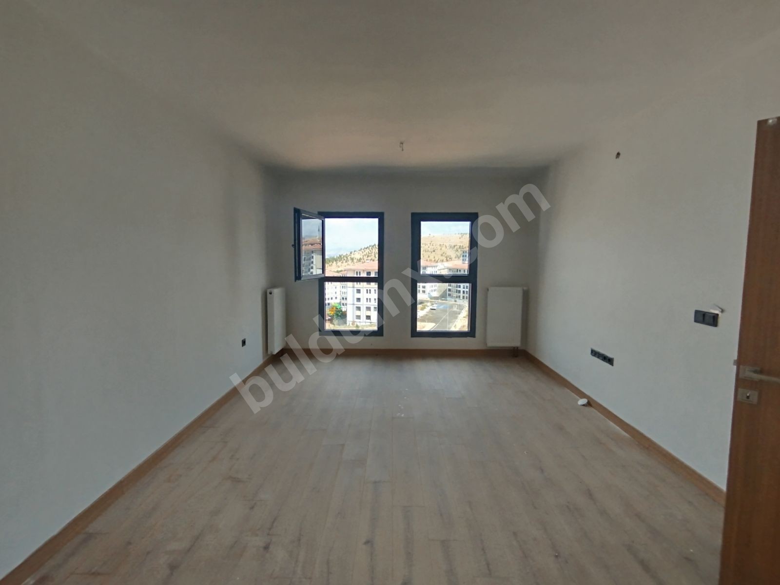 ÇAMURLU AKOĞUZ KIŞLASIN DA KİRALIK ARAKAT TOKİ DAİRESİ - Fotoğraf 5