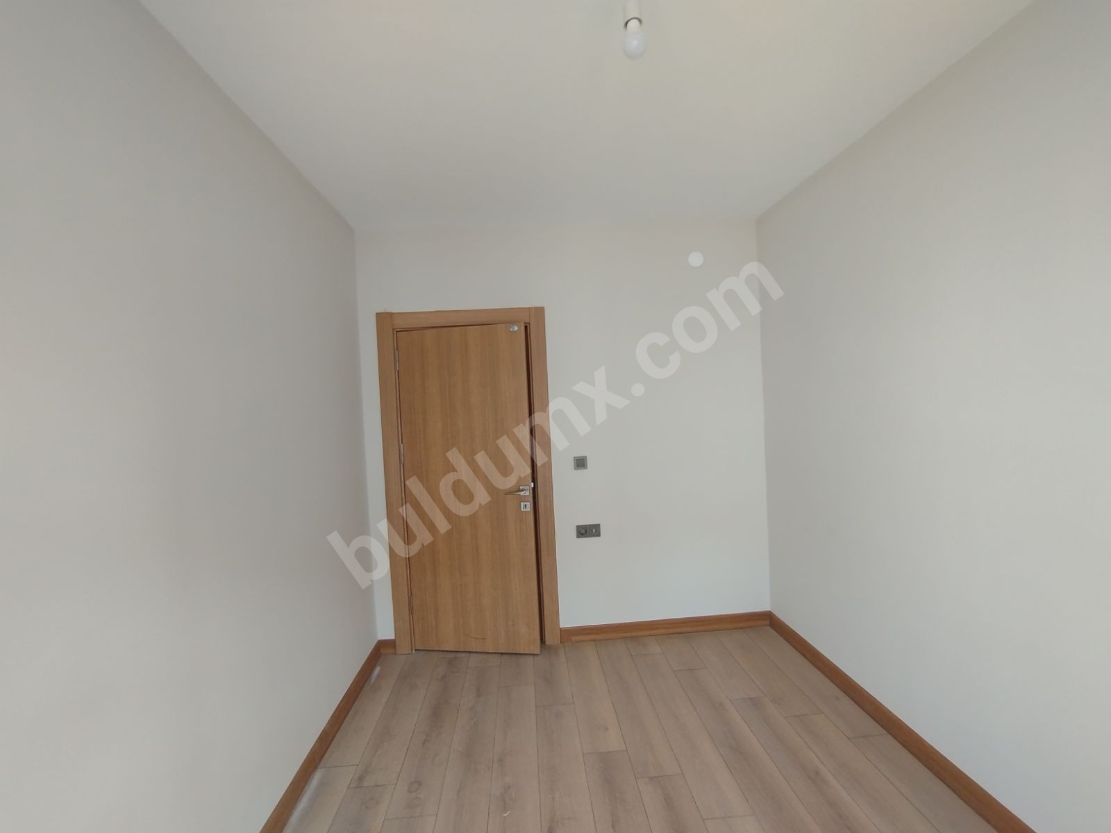 ÇAMURLU AKOĞUZ KIŞLASIN DA KİRALIK ARAKAT TOKİ DAİRESİ - Fotoğraf 8