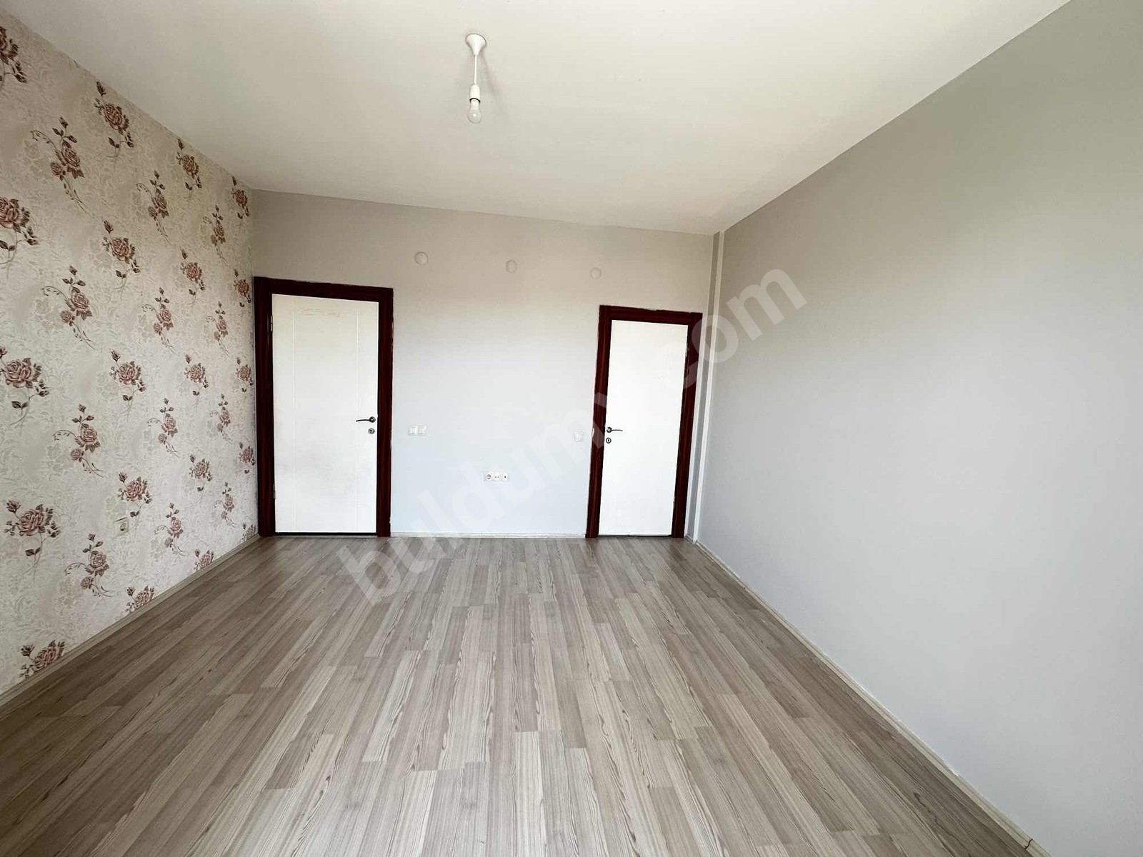 BEREKET'TEN TANDOĞAN MAH. 3+1 SİTE İÇERİSİNDE SATILIK DAİRE - Fotoğraf 2