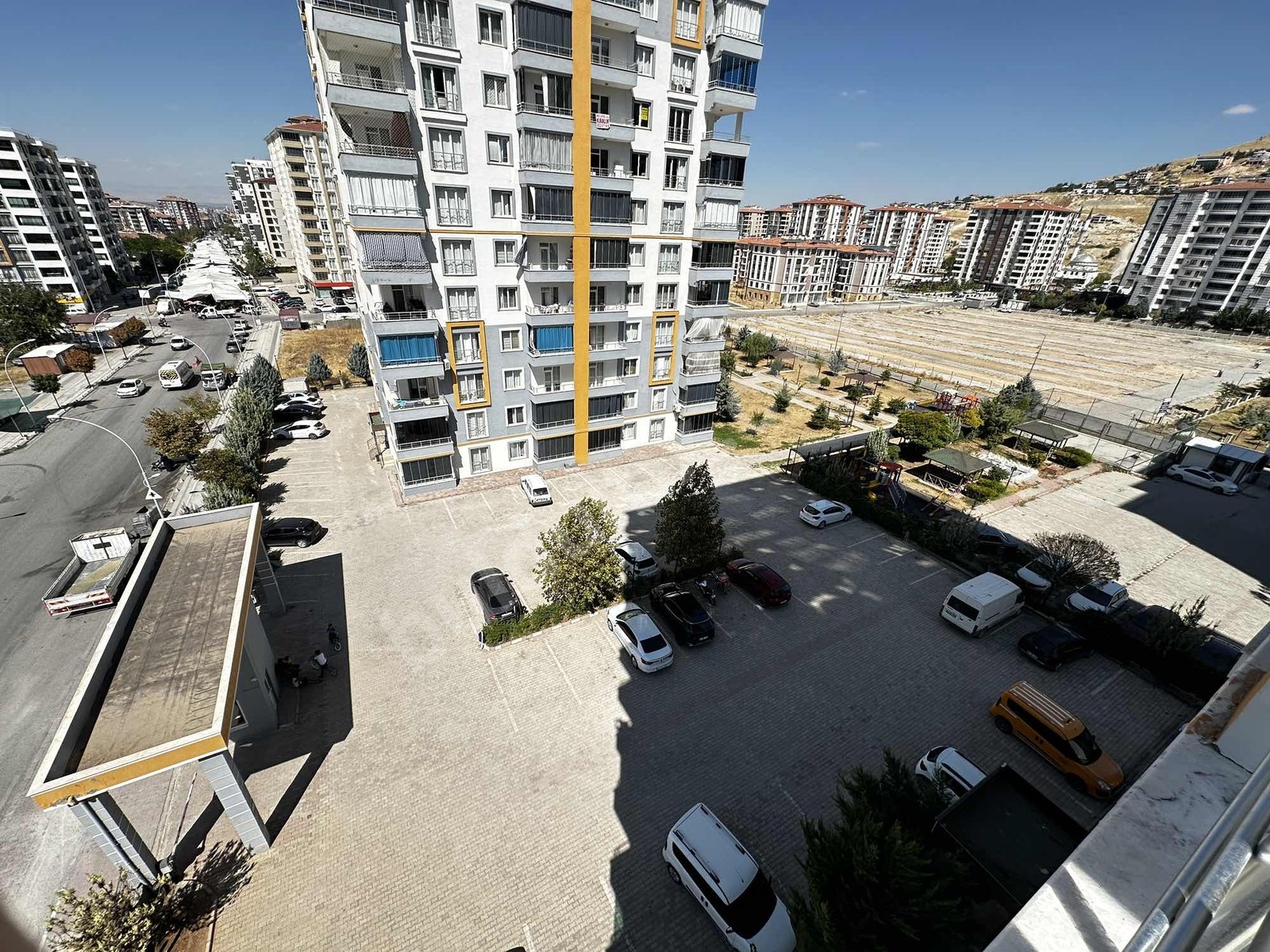 BEREKET'TEN TANDOĞAN MAH. 3+1 SİTE İÇERİSİNDE SATILIK DAİRE - Fotoğraf 12