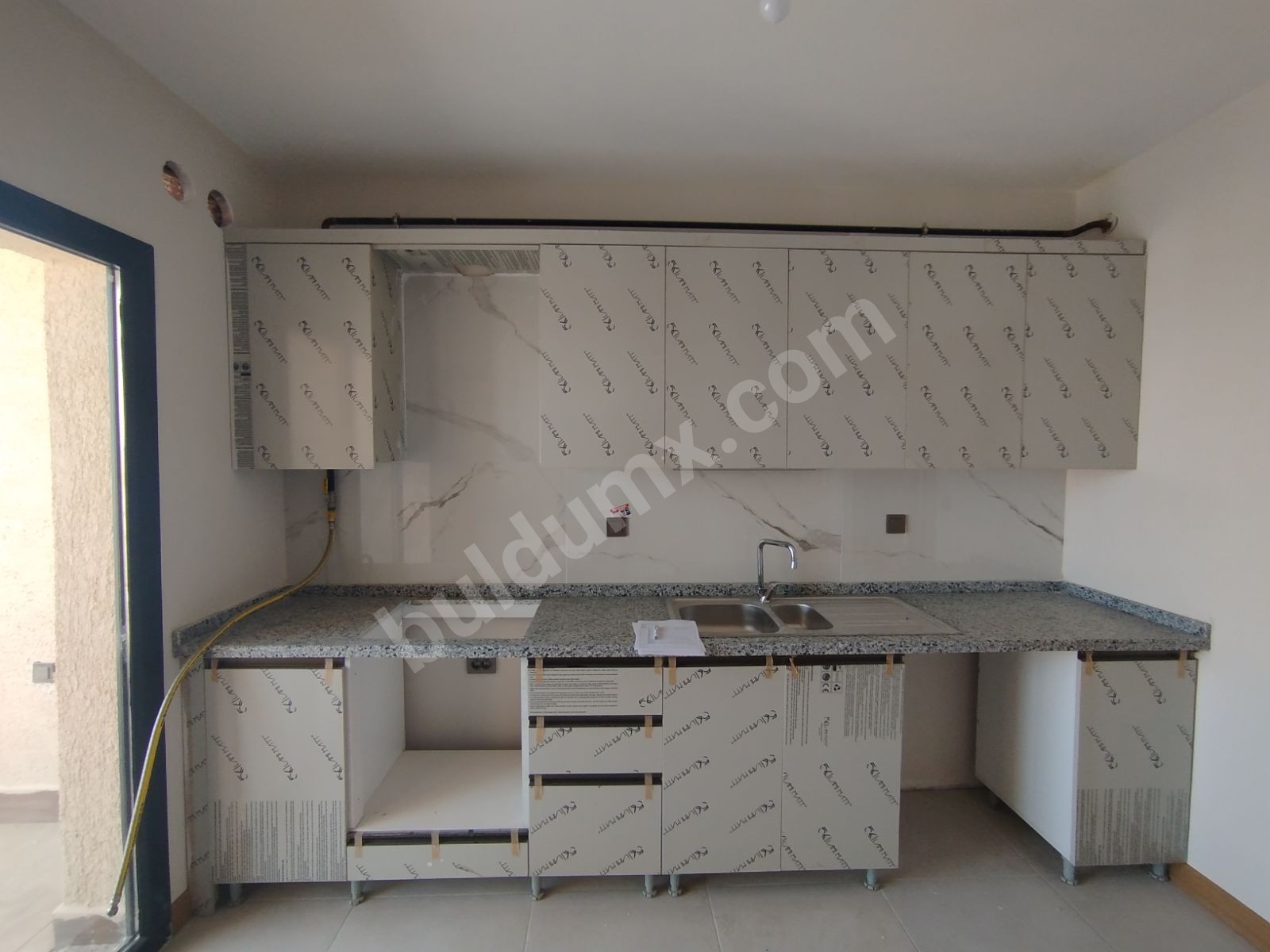 BAHÇEBAŞI TOKİ'DE KİRALIK 3+1 ARA KAT DAİRE 12 ETAP TA - Fotoğraf 10
