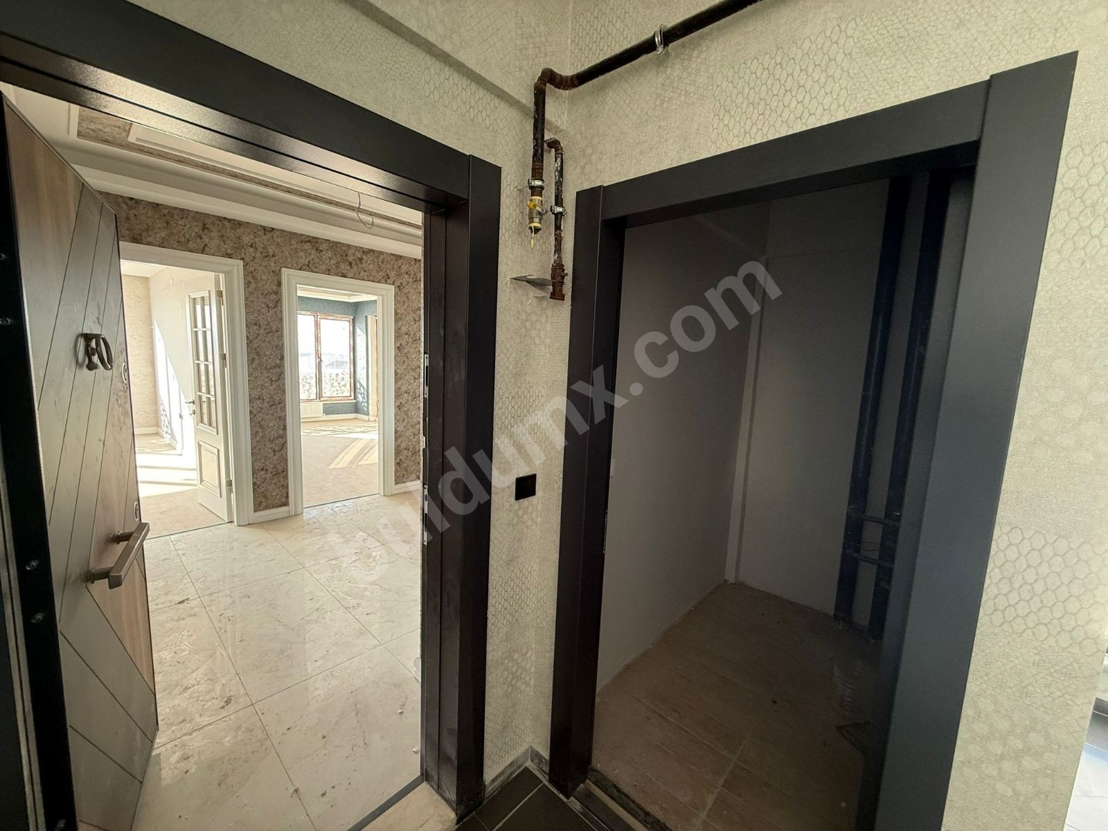 Yakıncada Kiralık Ultra Lüx 3+1 Arakat Geniş Daire - Fotoğraf 2