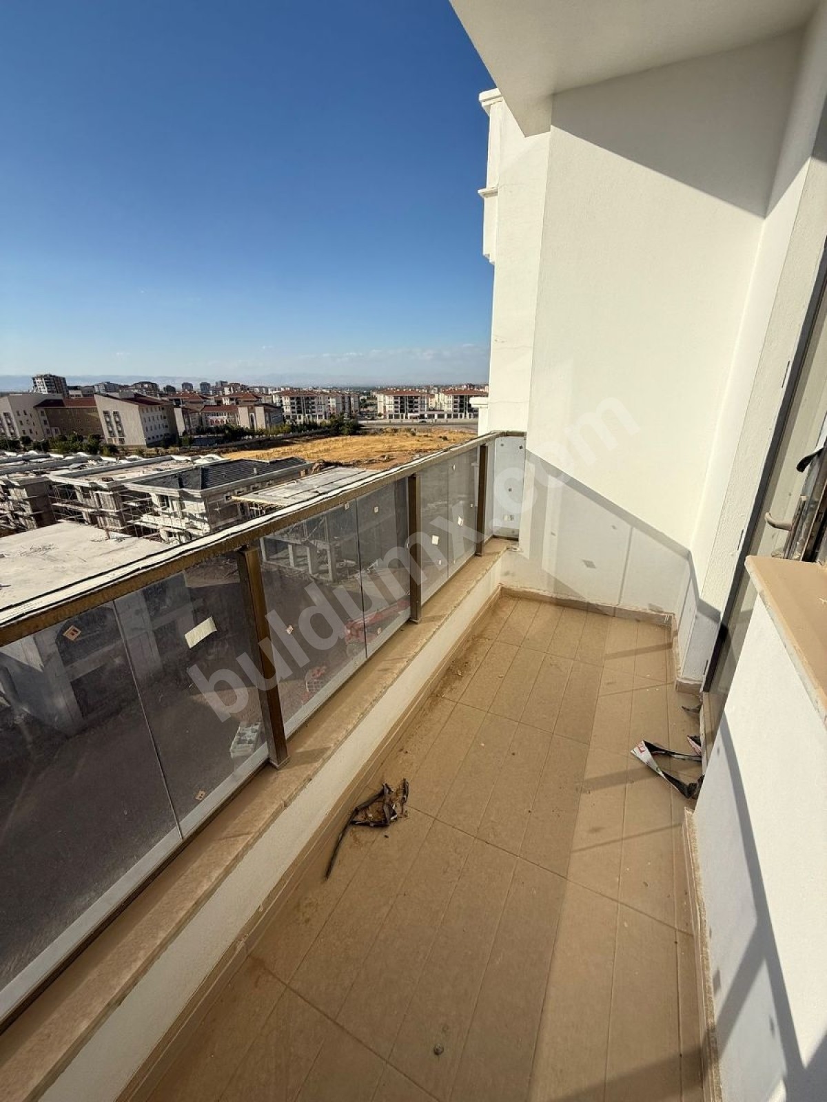 Yakıncada Kiralık Ultra Lüx 3+1 Arakat Geniş Daire - Fotoğraf 1