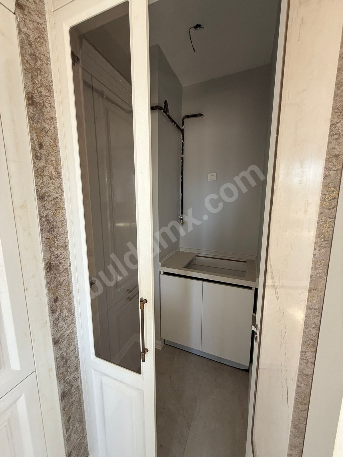 AKTAŞ Emlaktan Yakıncada Satılık Ultra Lüx 3+1 Arakat Daire - Fotoğraf 5