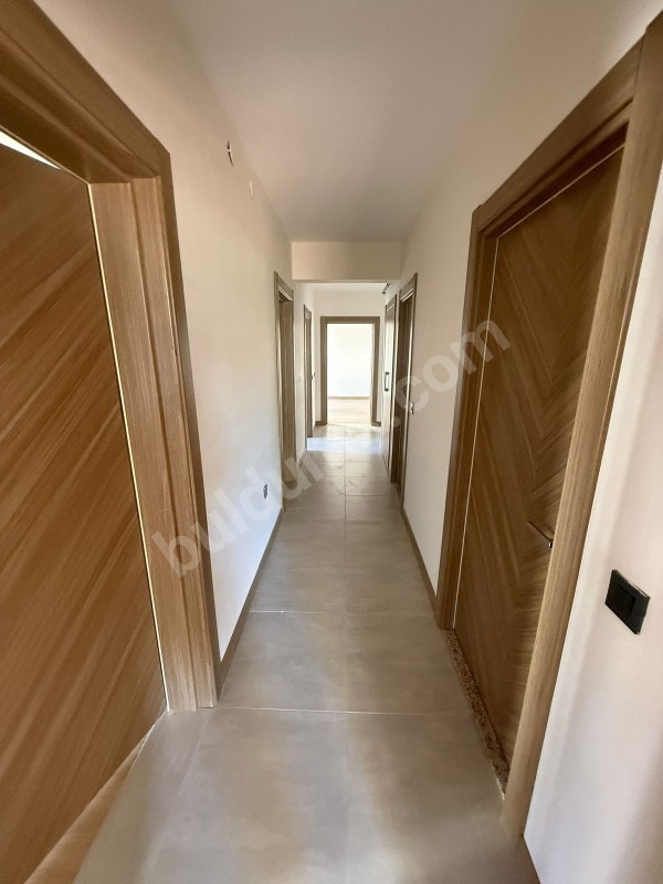 1. Etap Tokide Maski Arkası Okula - Yola Yakın Kiralık 3+1 Daire