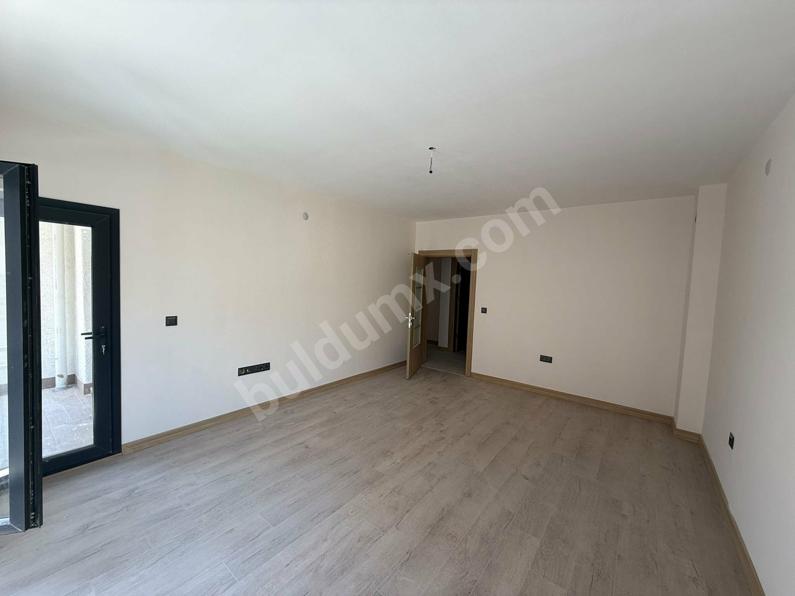 Bostanbaşı Rezerv Alan Tokide Kiralık 3+1 Arakat Daire - Fotoğraf 9