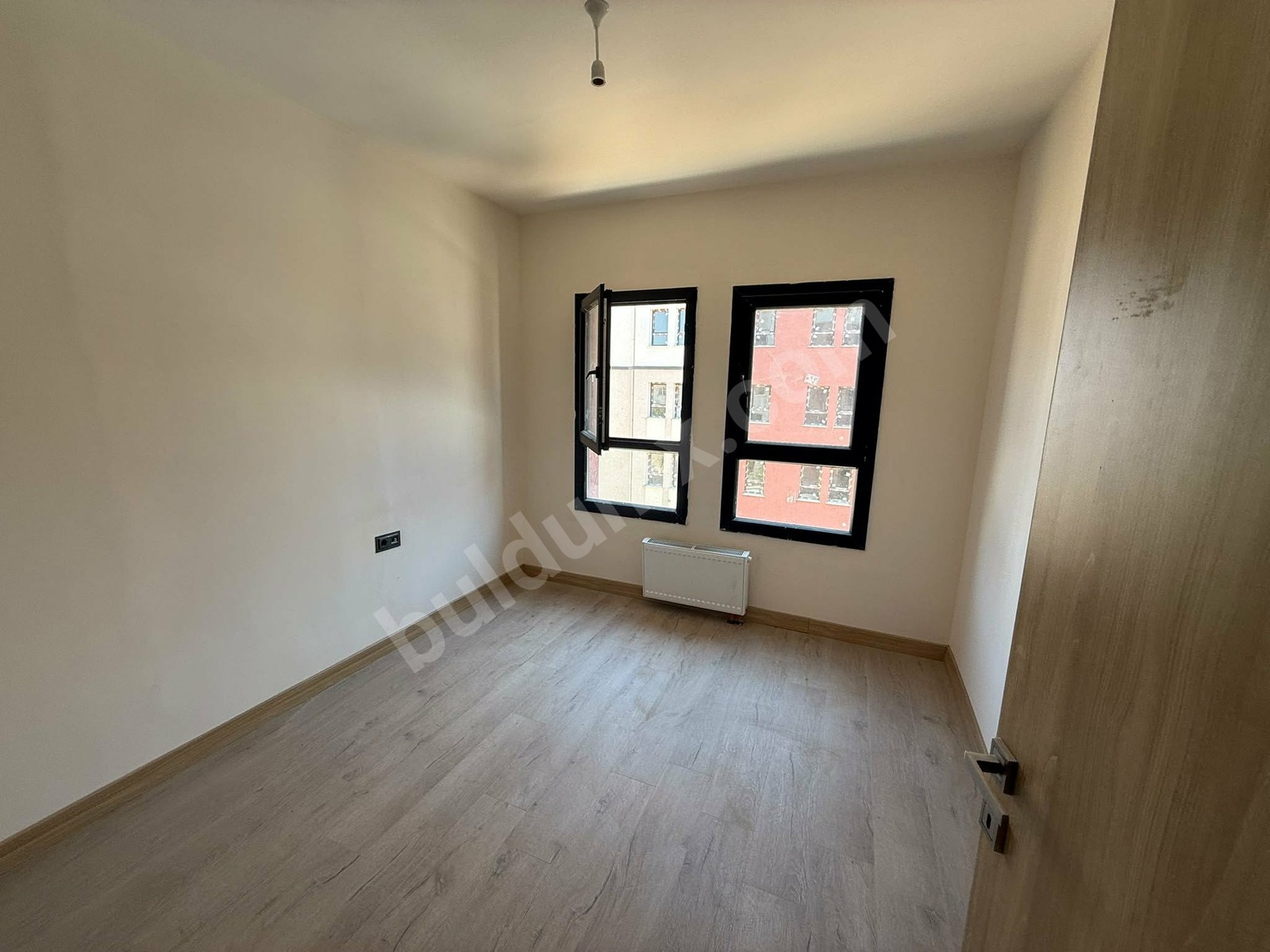 Bostanbaşı Rezerv Alan Tokide Kiralık 3+1 Arakat Daire - Fotoğraf 2