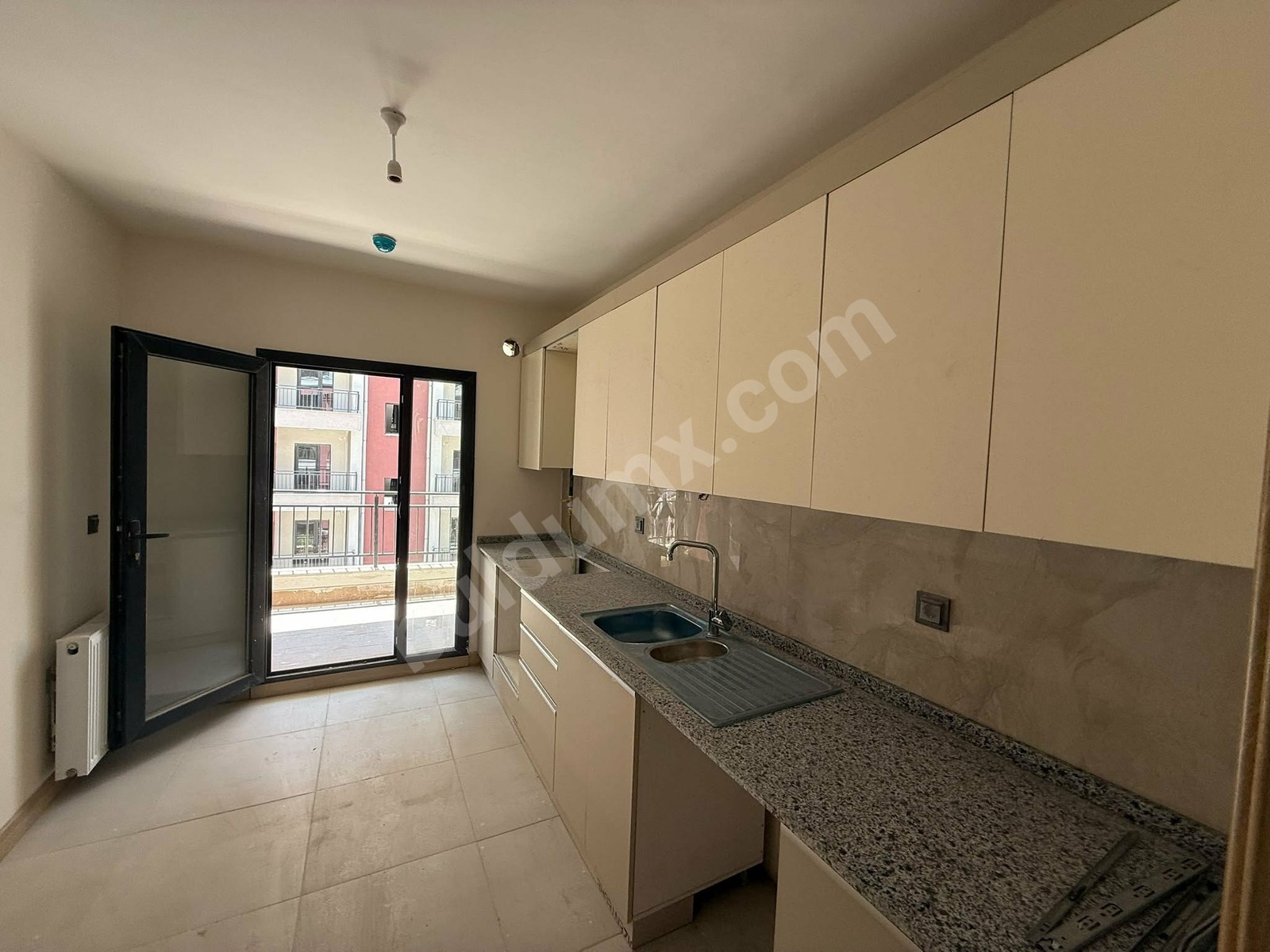 Bostanbaşı Rezerv Alan Tokide Kiralık 3+1 Arakat Daire - Fotoğraf 8