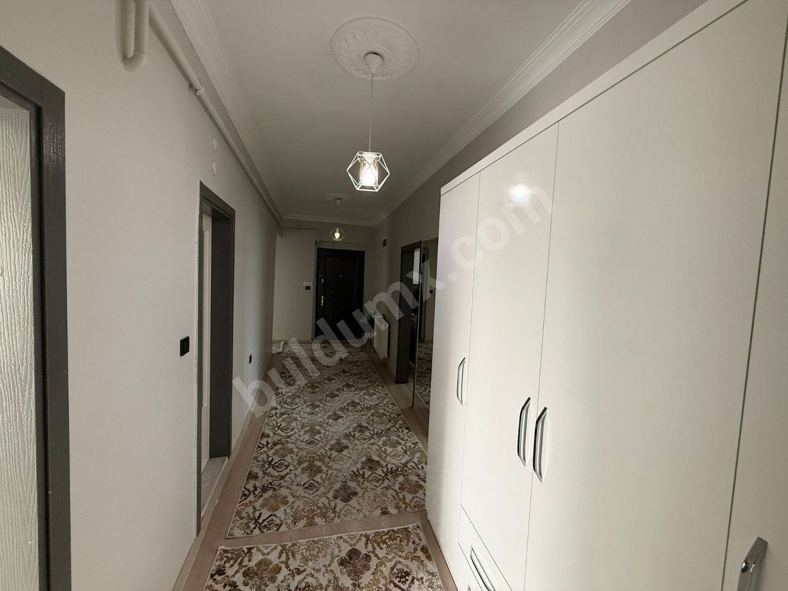 AKTAŞ Emlaktan Gündüzbeyde Muhteşem Konumda Satılık 3.5+1 Daire - Fotoğraf 3
