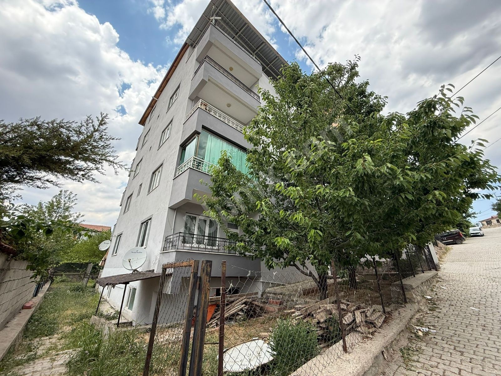 AKTAŞ Emlaktan Gündüzbeyde Muhteşem Konumda Satılık 3.5+1 Daire - Fotoğraf 5