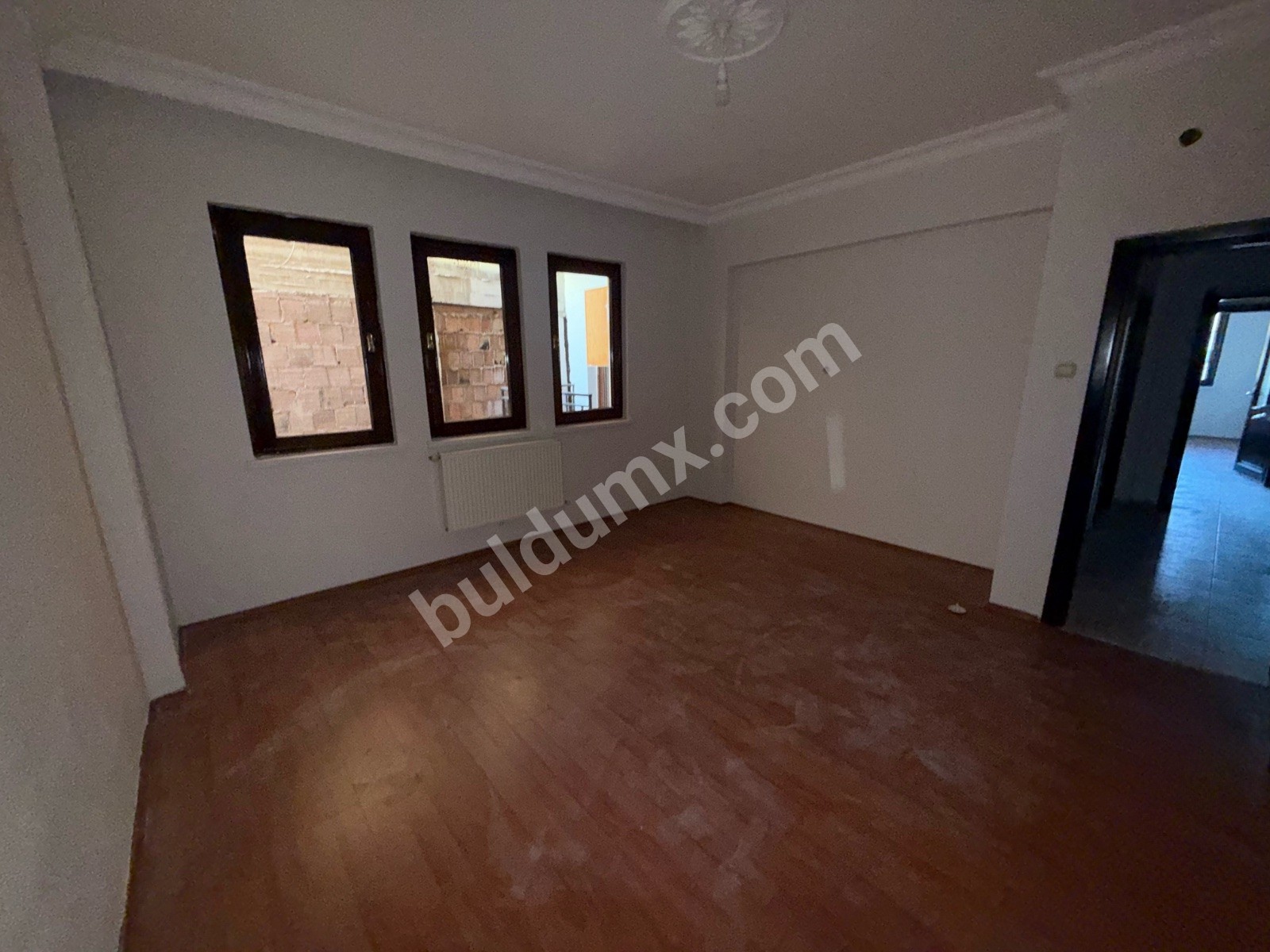 Dairemiz koyunoğlunda olup 5 katlı binanın 3 arakatı 3+1 asansörlüdür - Fotoğraf 3