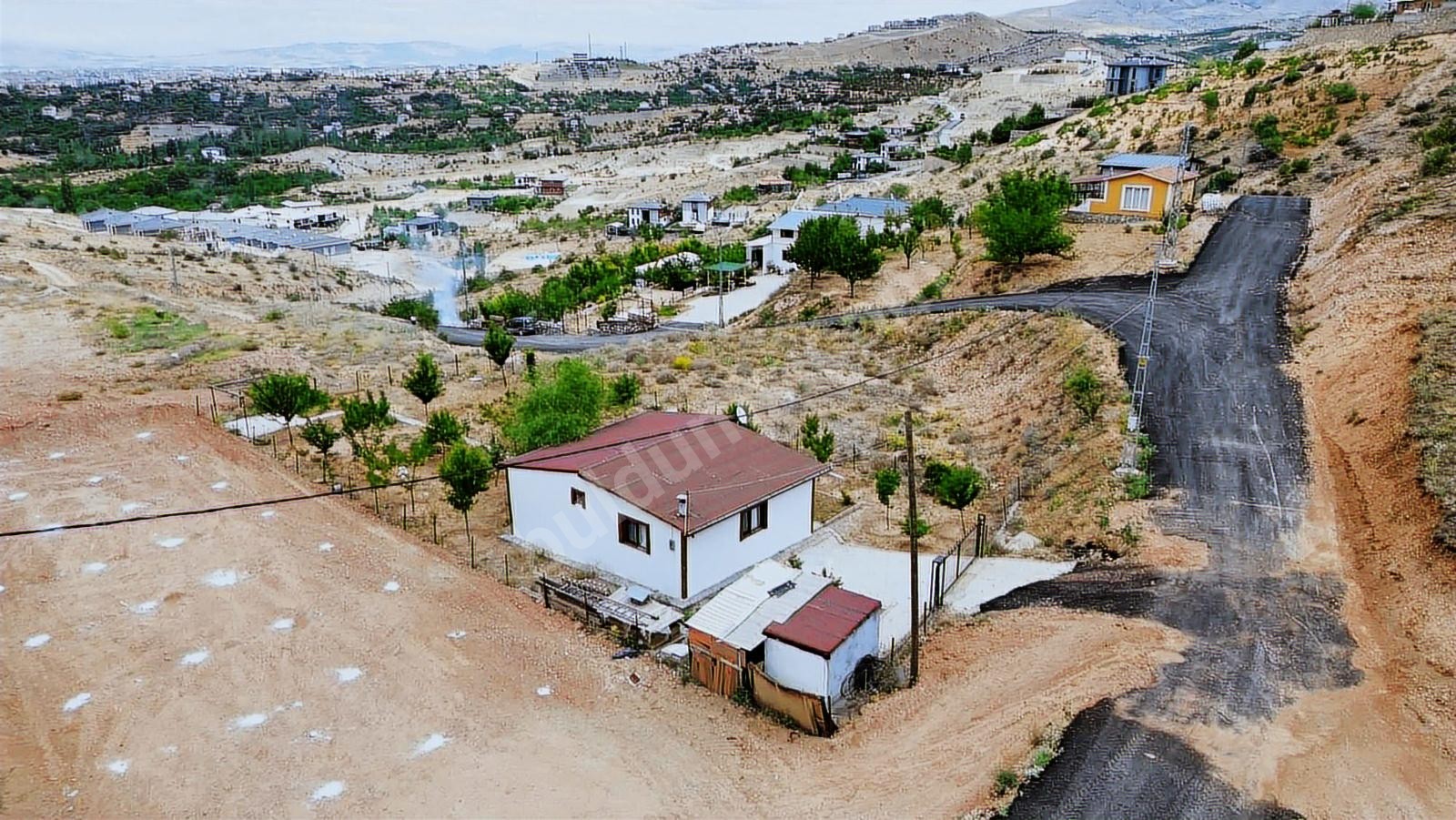 VİP LİNEDEN MULLAKASIMIN EN UCUZ SATILIK ARSASI 650 m2 İMARLI - Fotoğraf 1