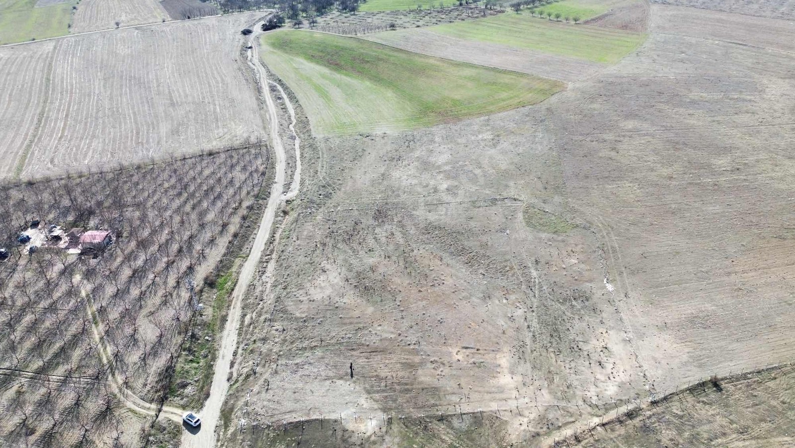 VİP LİNEDEN STAD ARKASINDA UZUN SÜRELİ 7.630m2 KRALIK ARSA - Fotoğraf 8