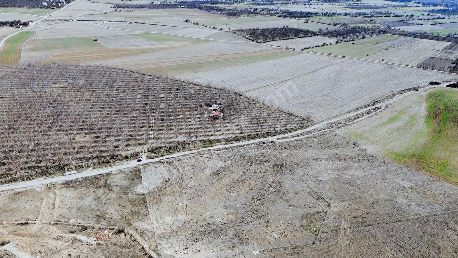 VİP LİNEDEN STAD ARKASINDA UZUN SÜRELİ 7.630m2 KRALIK ARSA - Fotoğraf 9