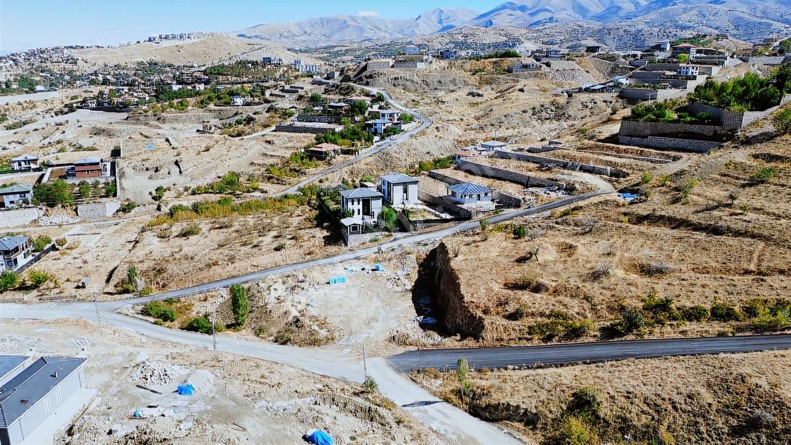 VİP LİNEDEN MULLAKASIMDA 193 m2 4+1 KELEPİR SIFIR VİLLA - Fotoğraf 1