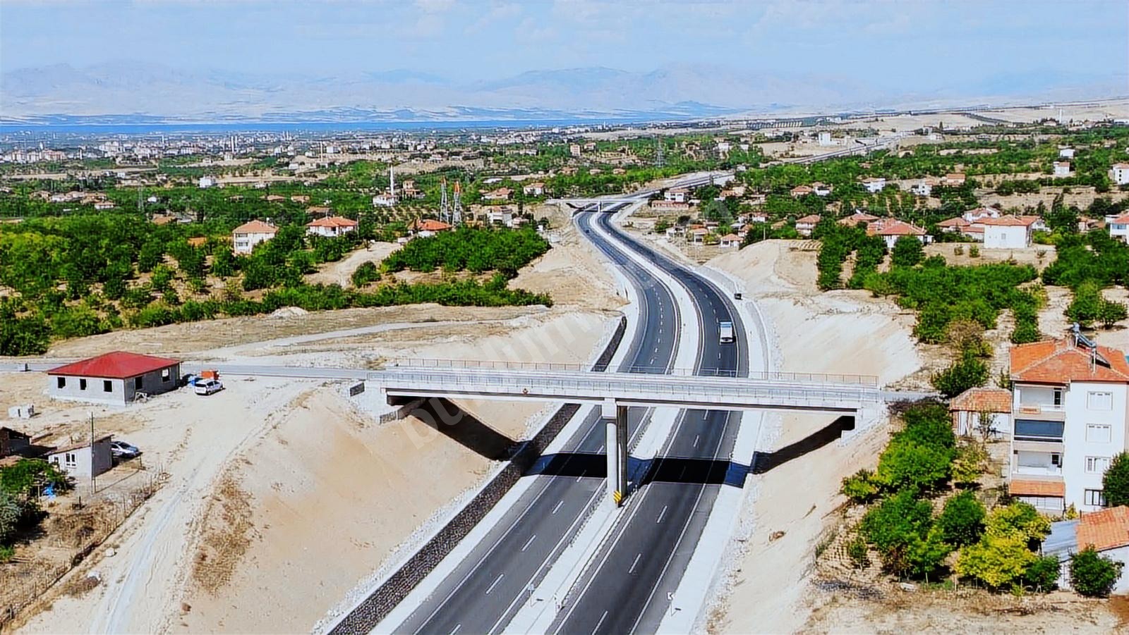 VİP LİNEDEN HATUNSUYUNDA KUZEYÇEVRE YOLUNA SIFIR KiRALIK ARSA - Fotoğraf 10